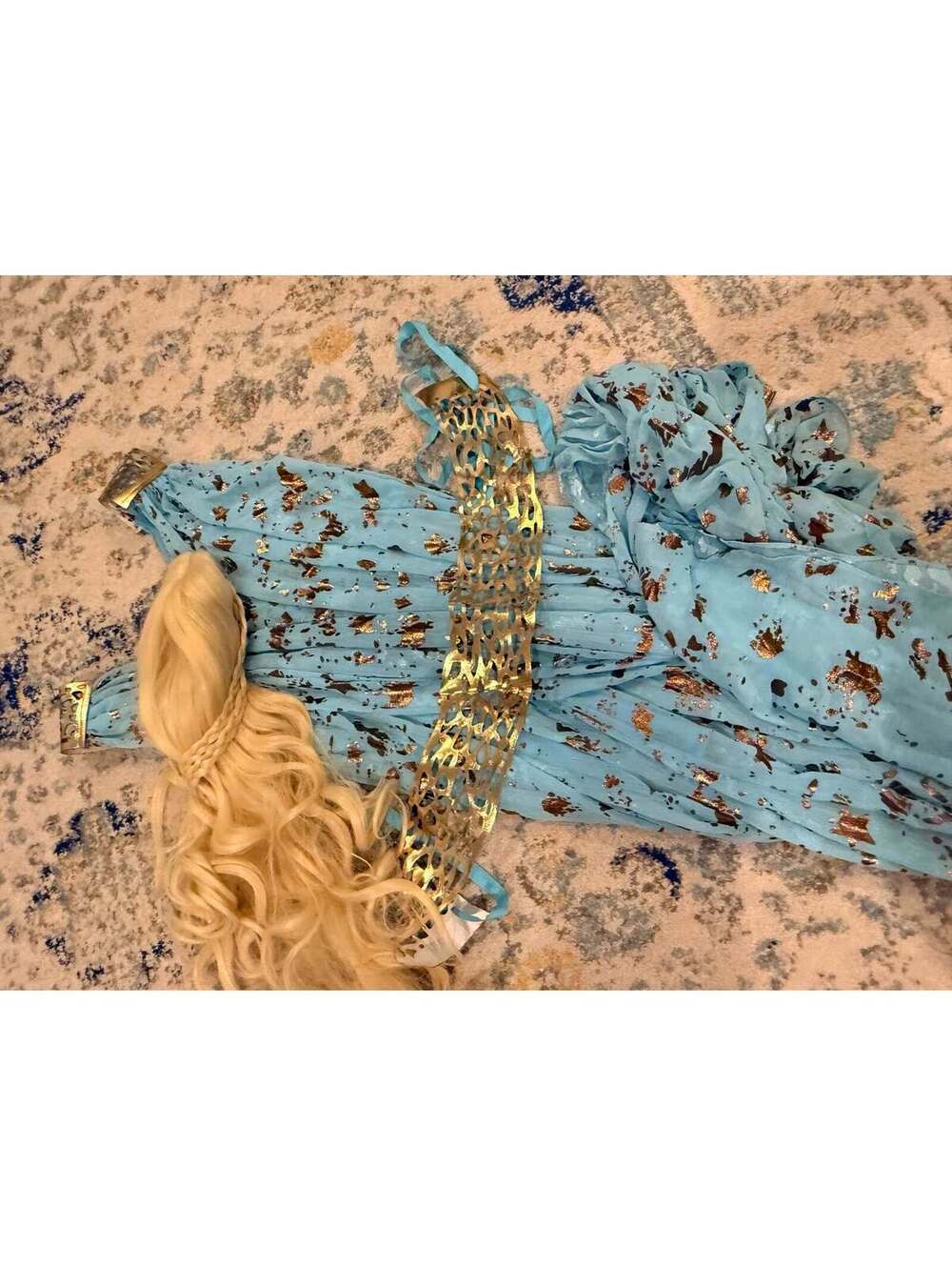 Daenerys Targaryen Qarth Costume with Wig Size M